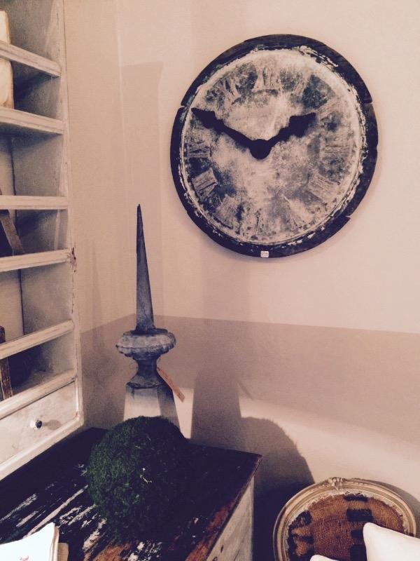 Horloge ancienne en zinc