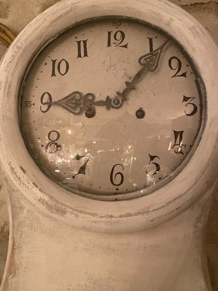 Superbe horloge de Mora peinte 